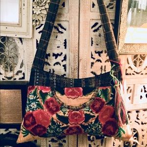 Embroidered handmade 👛🎃👍🏼💋💜❤️🧡